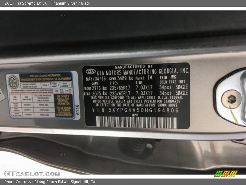 Titanium Silver / Black 2017 Kia Sorento LX V6