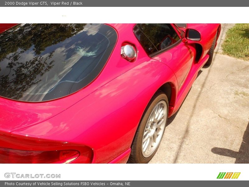 Viper Red / Black 2000 Dodge Viper GTS