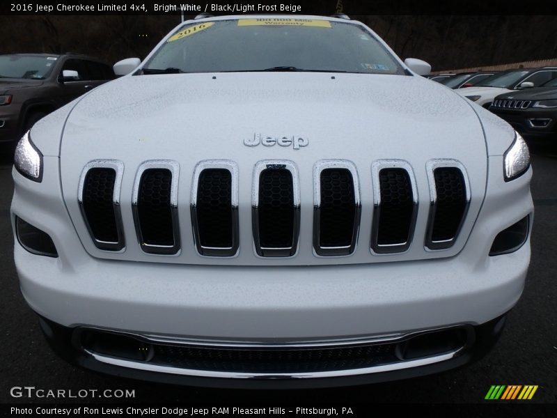 Bright White / Black/Light Frost Beige 2016 Jeep Cherokee Limited 4x4