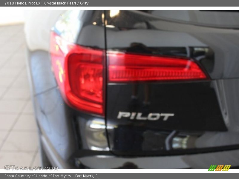 Crystal Black Pearl / Gray 2018 Honda Pilot EX