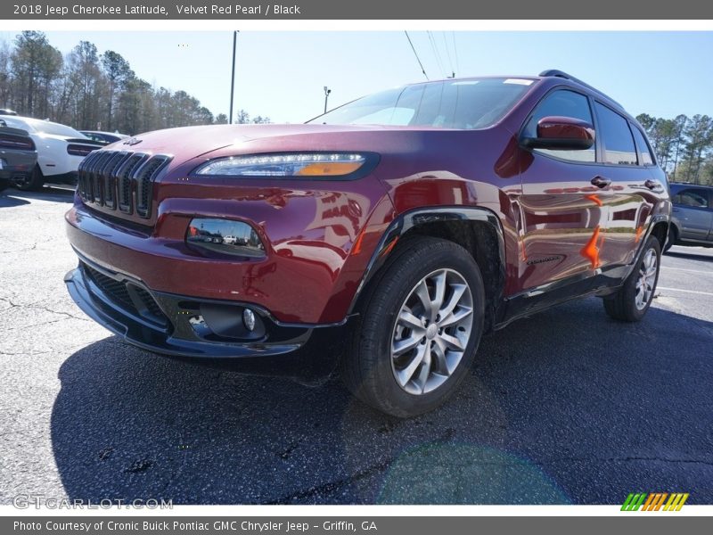 Velvet Red Pearl / Black 2018 Jeep Cherokee Latitude