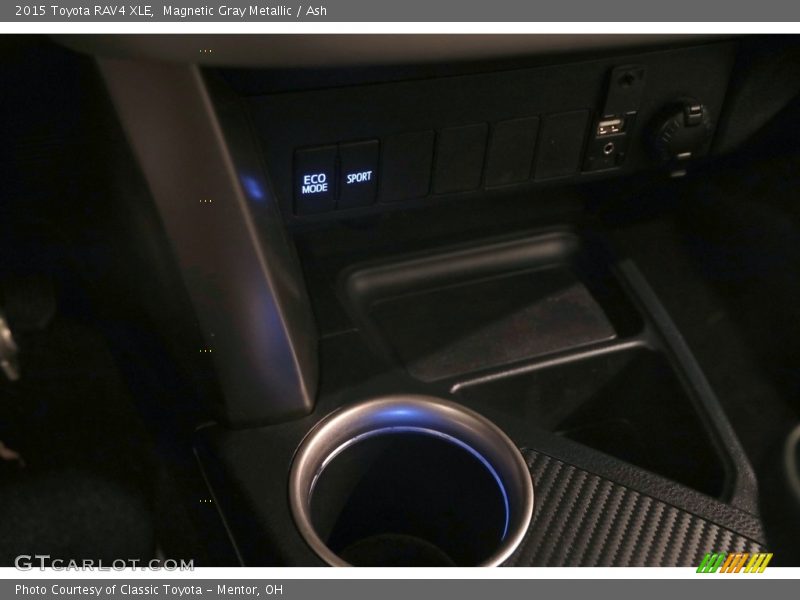Magnetic Gray Metallic / Ash 2015 Toyota RAV4 XLE