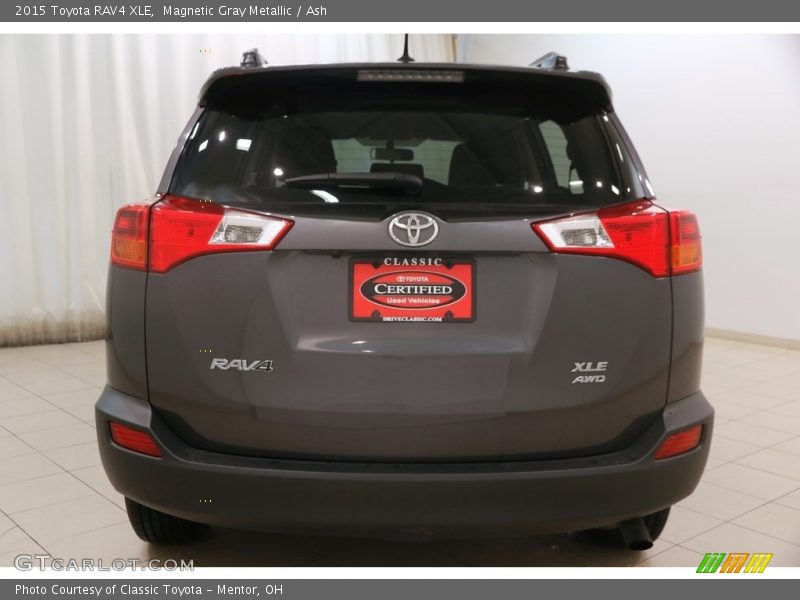 Magnetic Gray Metallic / Ash 2015 Toyota RAV4 XLE