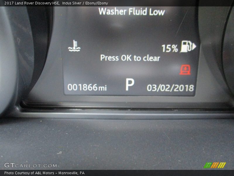 Indus Silver / Ebony/Ebony 2017 Land Rover Discovery HSE