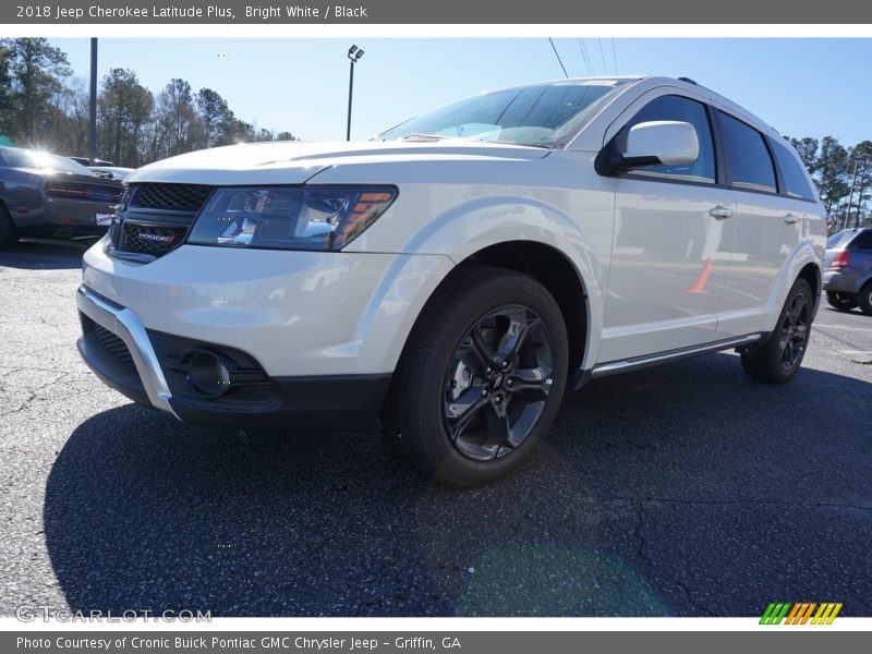 Bright White / Black 2018 Jeep Cherokee Latitude Plus
