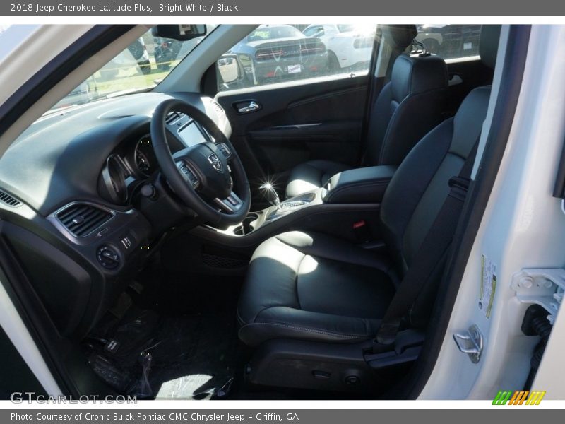Bright White / Black 2018 Jeep Cherokee Latitude Plus