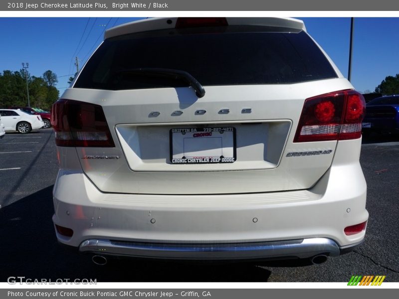Bright White / Black 2018 Jeep Cherokee Latitude Plus