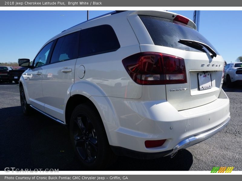 Bright White / Black 2018 Jeep Cherokee Latitude Plus