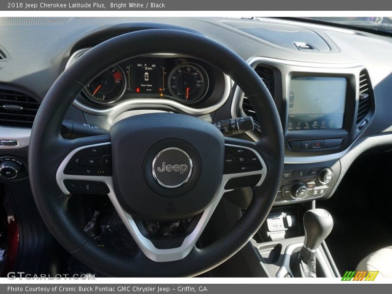 Bright White / Black 2018 Jeep Cherokee Latitude Plus