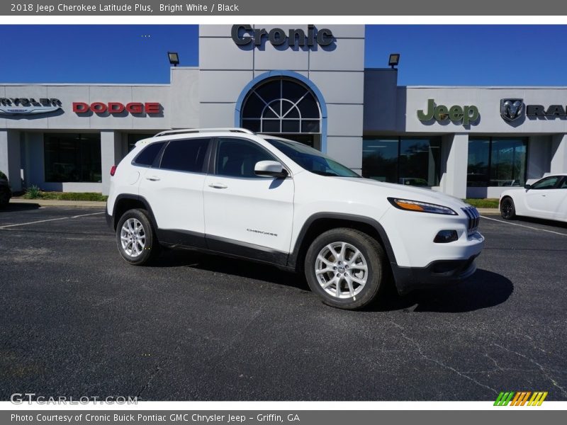 Bright White / Black 2018 Jeep Cherokee Latitude Plus