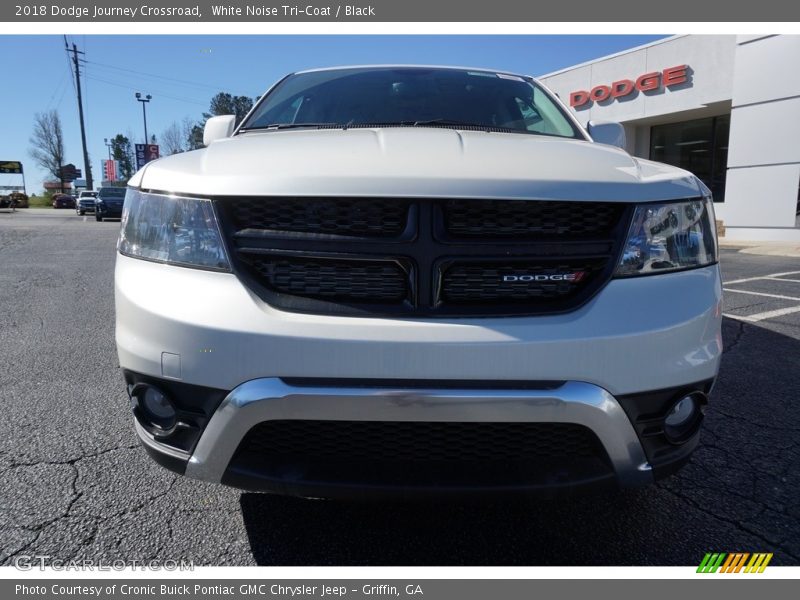 White Noise Tri-Coat / Black 2018 Dodge Journey Crossroad