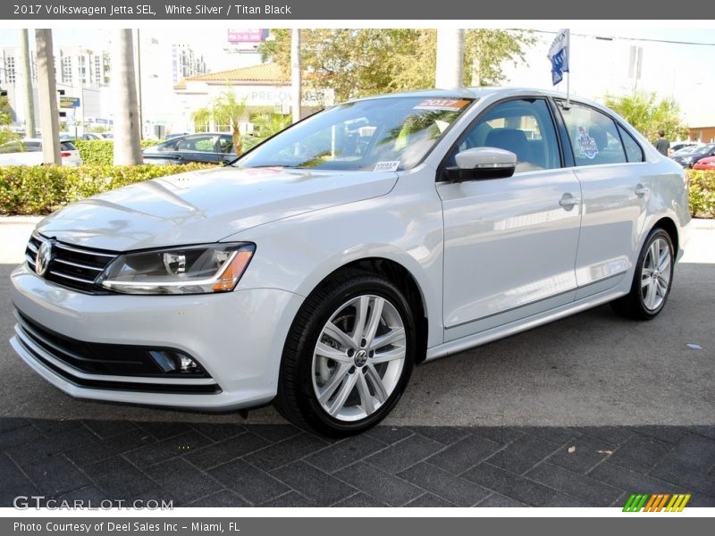 White Silver / Titan Black 2017 Volkswagen Jetta SEL