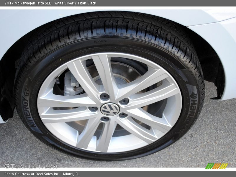White Silver / Titan Black 2017 Volkswagen Jetta SEL