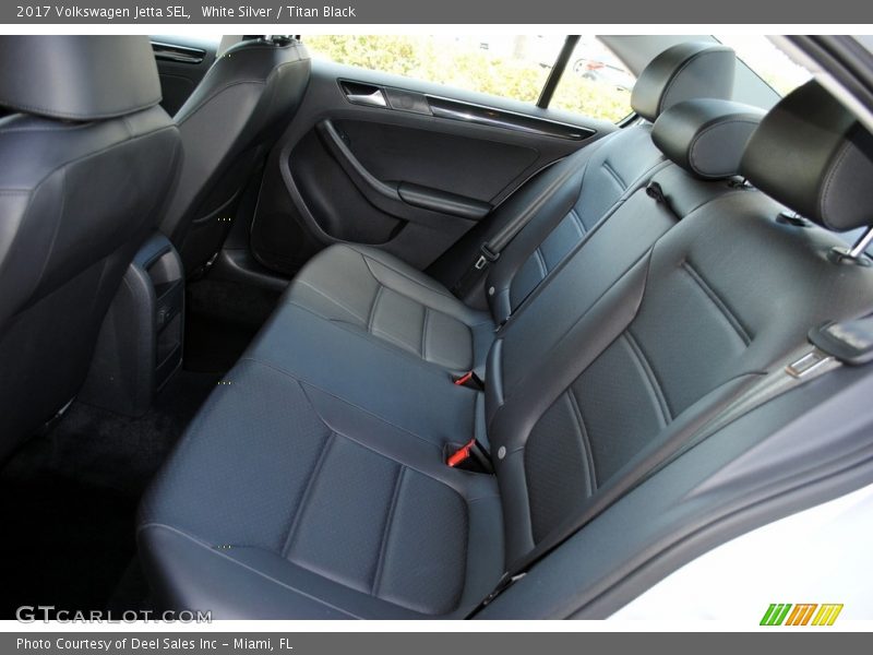 White Silver / Titan Black 2017 Volkswagen Jetta SEL