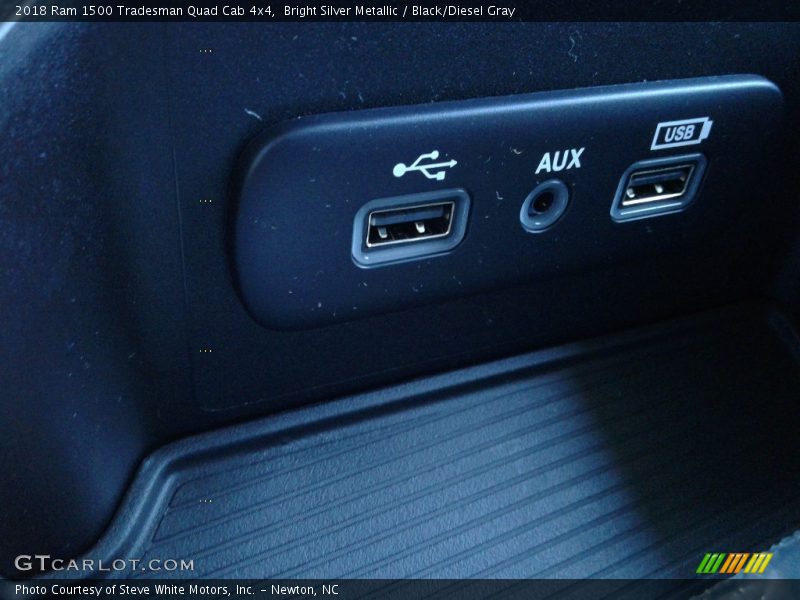 Bright Silver Metallic / Black/Diesel Gray 2018 Ram 1500 Tradesman Quad Cab 4x4