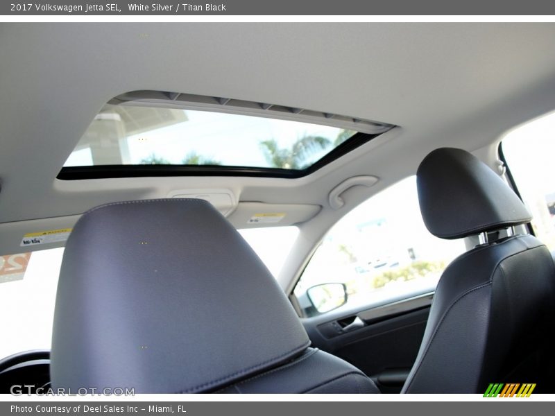 White Silver / Titan Black 2017 Volkswagen Jetta SEL