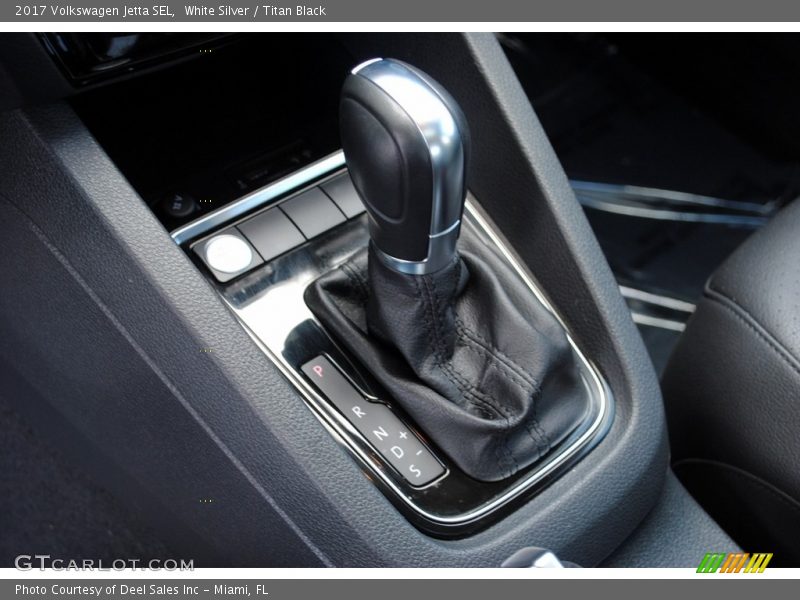 White Silver / Titan Black 2017 Volkswagen Jetta SEL