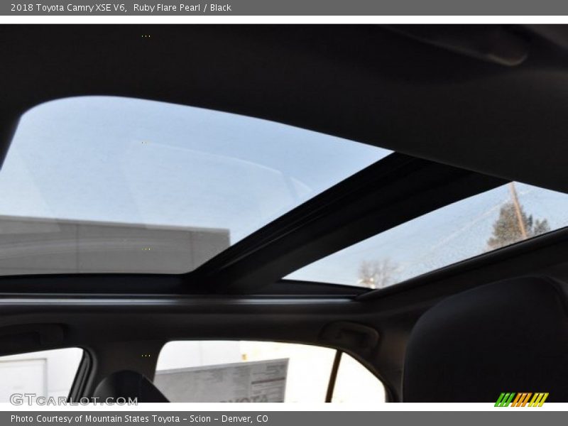 Ruby Flare Pearl / Black 2018 Toyota Camry XSE V6