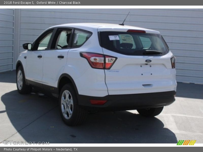 Oxford White / Charcoal Black 2018 Ford Escape S