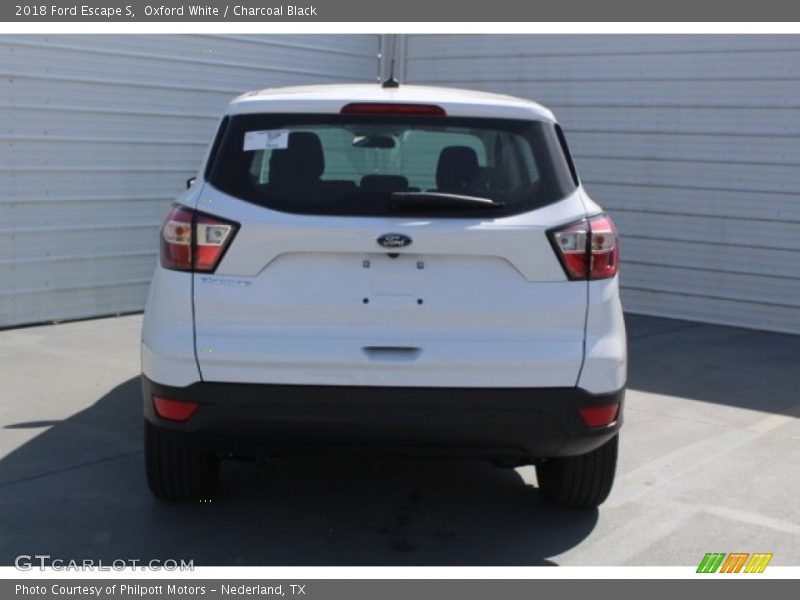 Oxford White / Charcoal Black 2018 Ford Escape S