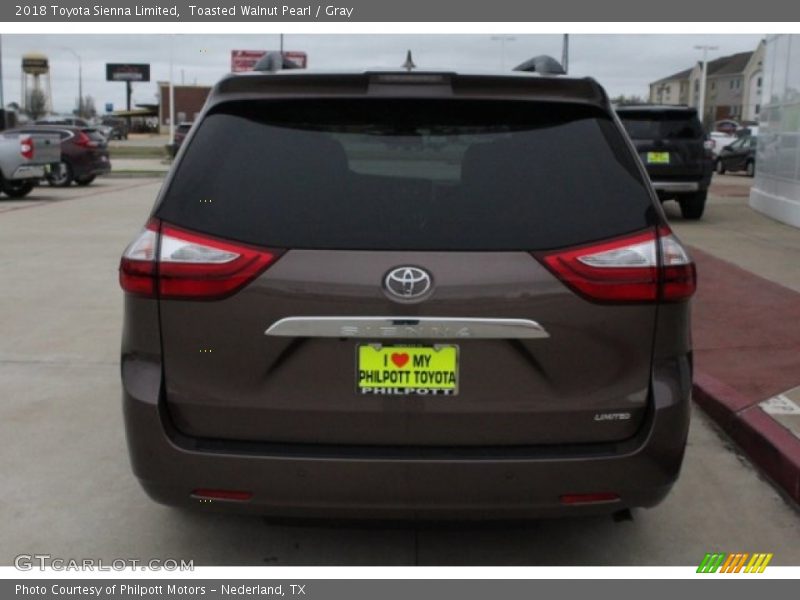 Toasted Walnut Pearl / Gray 2018 Toyota Sienna Limited