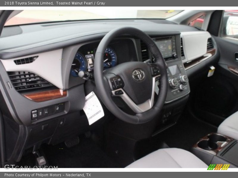 Toasted Walnut Pearl / Gray 2018 Toyota Sienna Limited