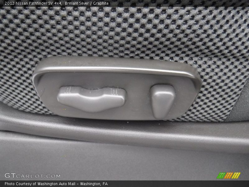 Brilliant Silver / Graphite 2012 Nissan Pathfinder SV 4x4