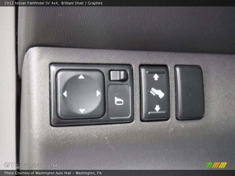 Brilliant Silver / Graphite 2012 Nissan Pathfinder SV 4x4