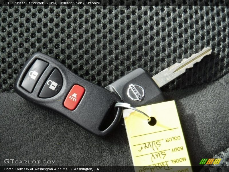 Brilliant Silver / Graphite 2012 Nissan Pathfinder SV 4x4