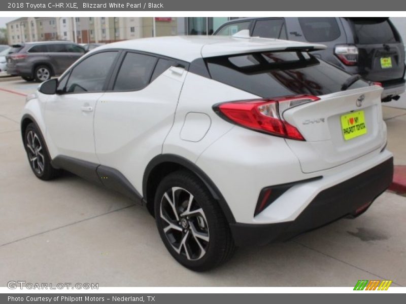 Blizzard White Pearl / Black 2018 Toyota C-HR XLE