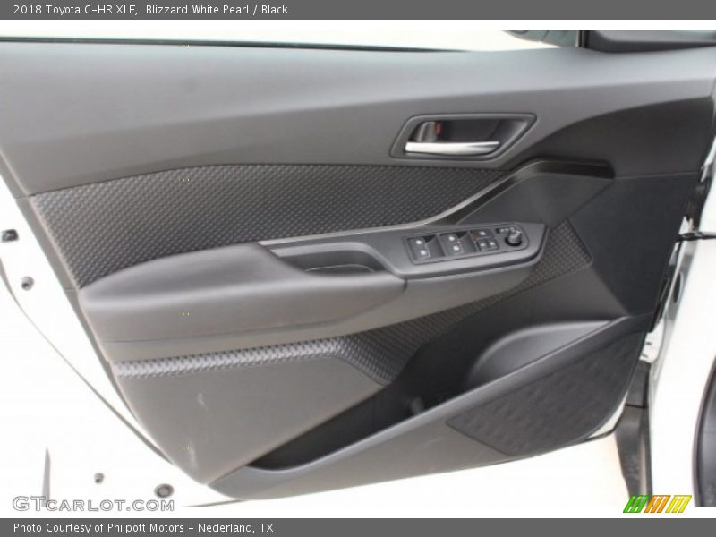 Blizzard White Pearl / Black 2018 Toyota C-HR XLE