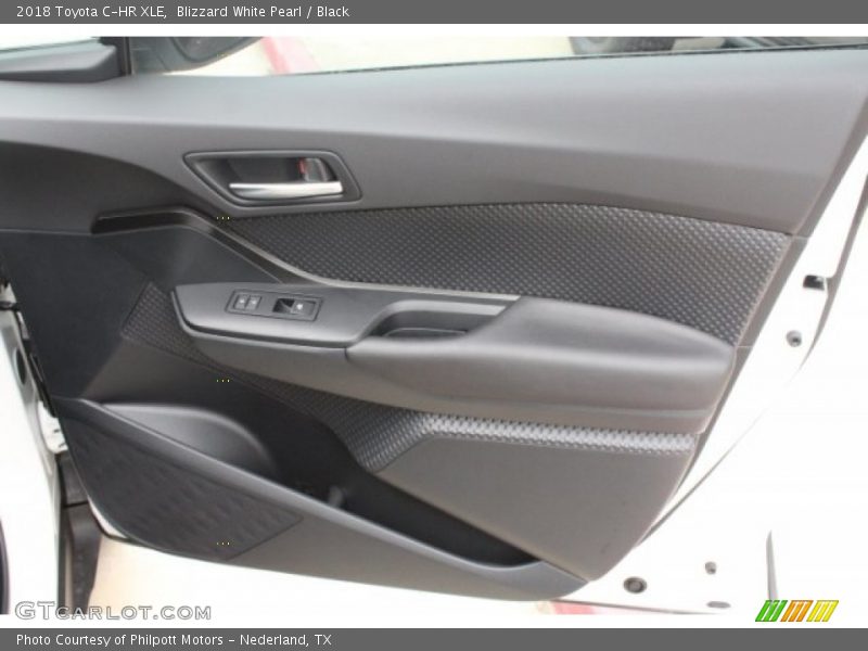 Blizzard White Pearl / Black 2018 Toyota C-HR XLE