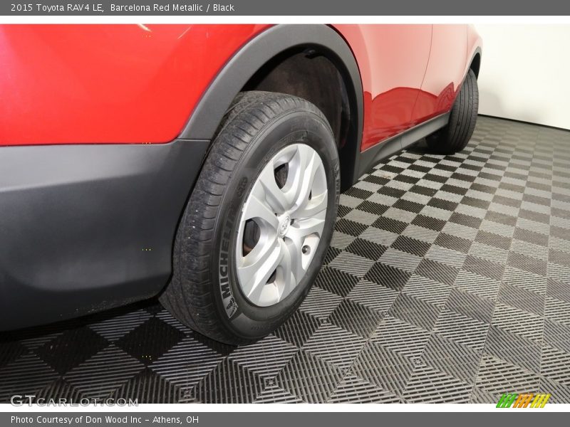 Barcelona Red Metallic / Black 2015 Toyota RAV4 LE