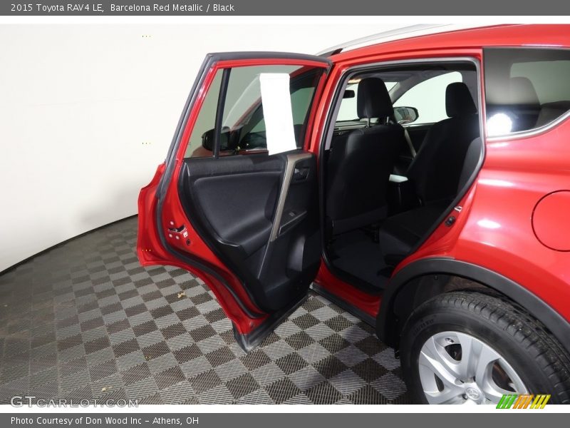 Barcelona Red Metallic / Black 2015 Toyota RAV4 LE