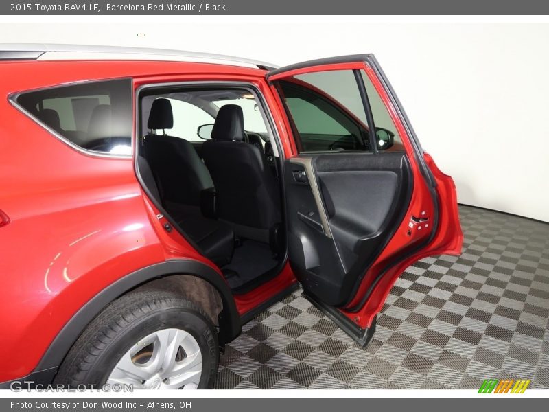 Barcelona Red Metallic / Black 2015 Toyota RAV4 LE