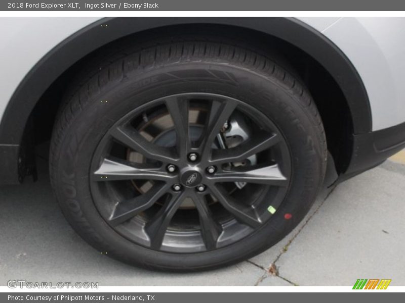 Ingot Silver / Ebony Black 2018 Ford Explorer XLT