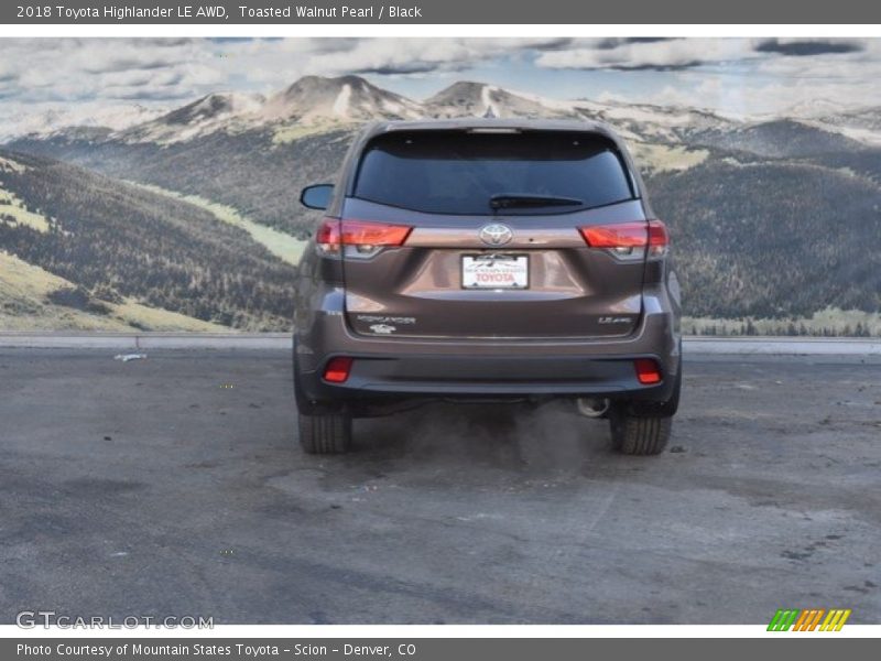Toasted Walnut Pearl / Black 2018 Toyota Highlander LE AWD
