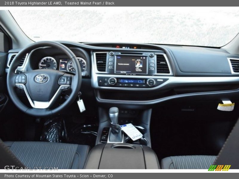 Toasted Walnut Pearl / Black 2018 Toyota Highlander LE AWD