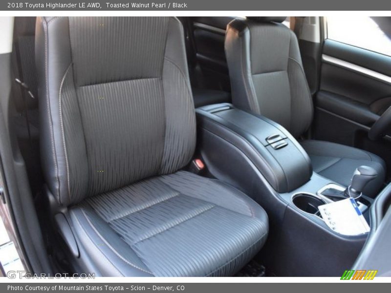 Toasted Walnut Pearl / Black 2018 Toyota Highlander LE AWD