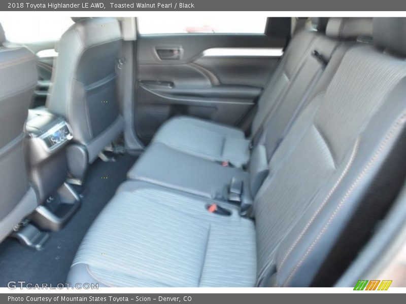 Toasted Walnut Pearl / Black 2018 Toyota Highlander LE AWD