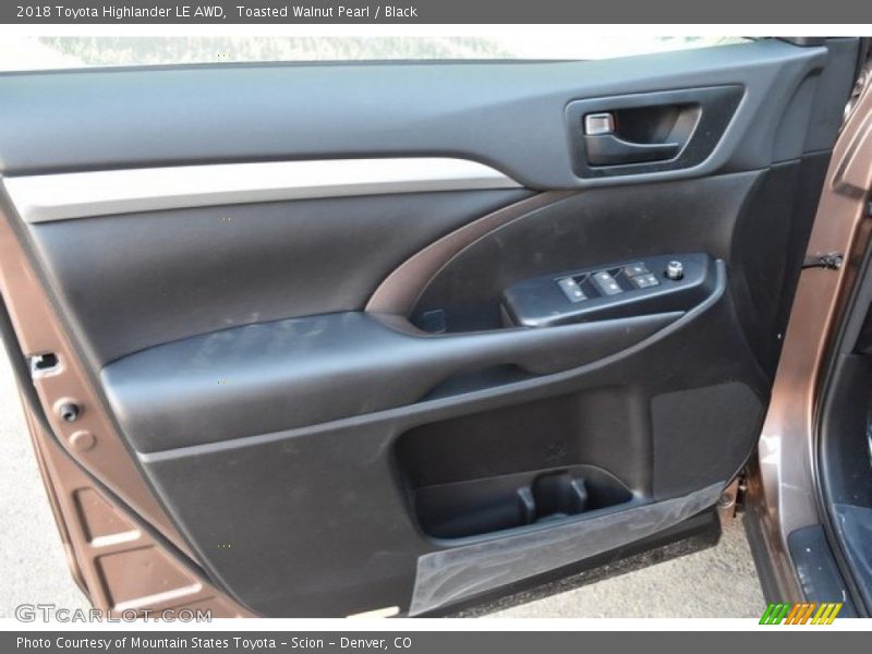 Toasted Walnut Pearl / Black 2018 Toyota Highlander LE AWD