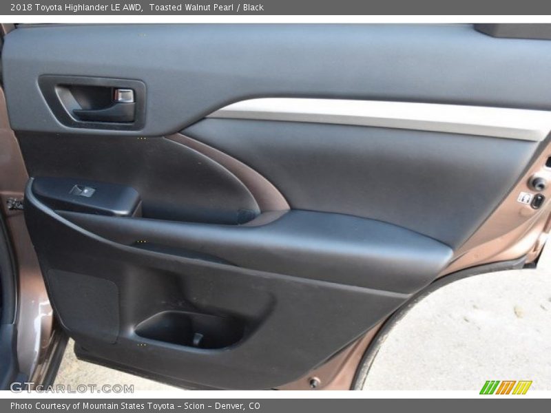 Toasted Walnut Pearl / Black 2018 Toyota Highlander LE AWD