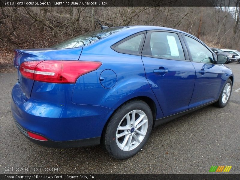 Lightning Blue / Charcoal Black 2018 Ford Focus SE Sedan