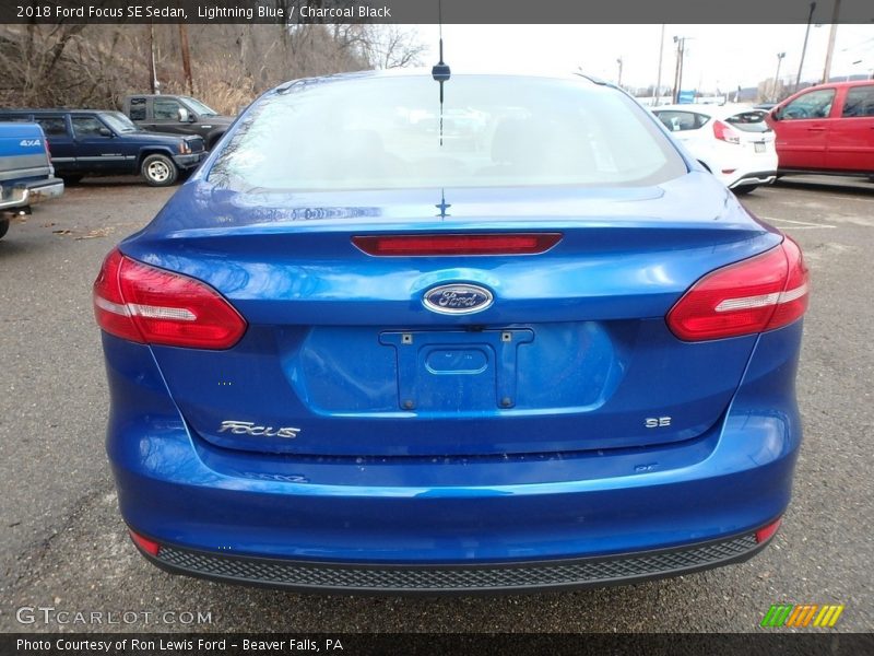 Lightning Blue / Charcoal Black 2018 Ford Focus SE Sedan