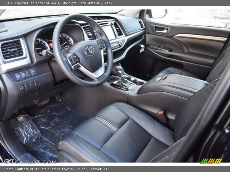Midnight Black Metallic / Black 2018 Toyota Highlander SE AWD