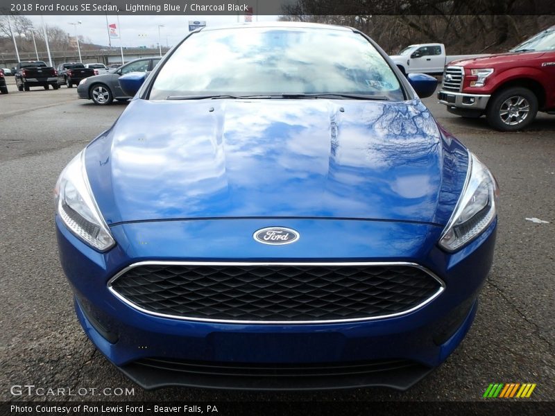 Lightning Blue / Charcoal Black 2018 Ford Focus SE Sedan