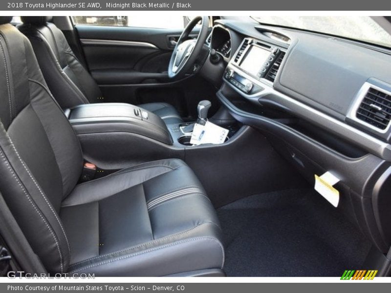 Midnight Black Metallic / Black 2018 Toyota Highlander SE AWD