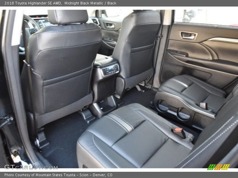 Midnight Black Metallic / Black 2018 Toyota Highlander SE AWD