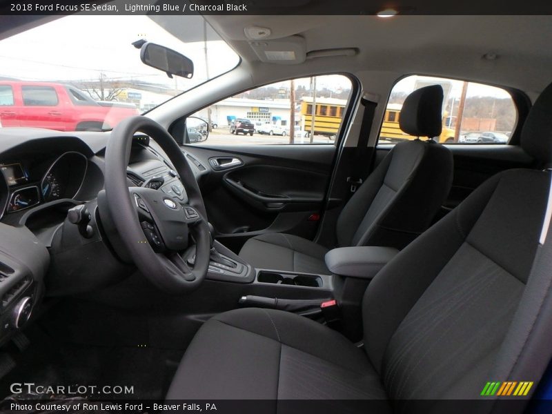 Lightning Blue / Charcoal Black 2018 Ford Focus SE Sedan