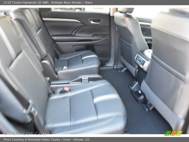 Midnight Black Metallic / Black 2018 Toyota Highlander SE AWD